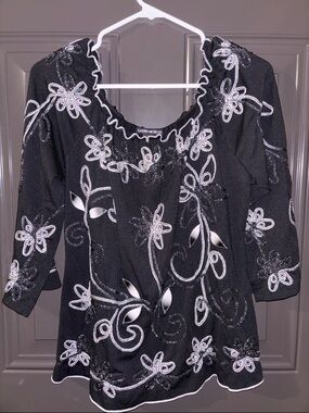 Lauren Michelle Woman Black with Metallic Silver Embroidered Top Size large